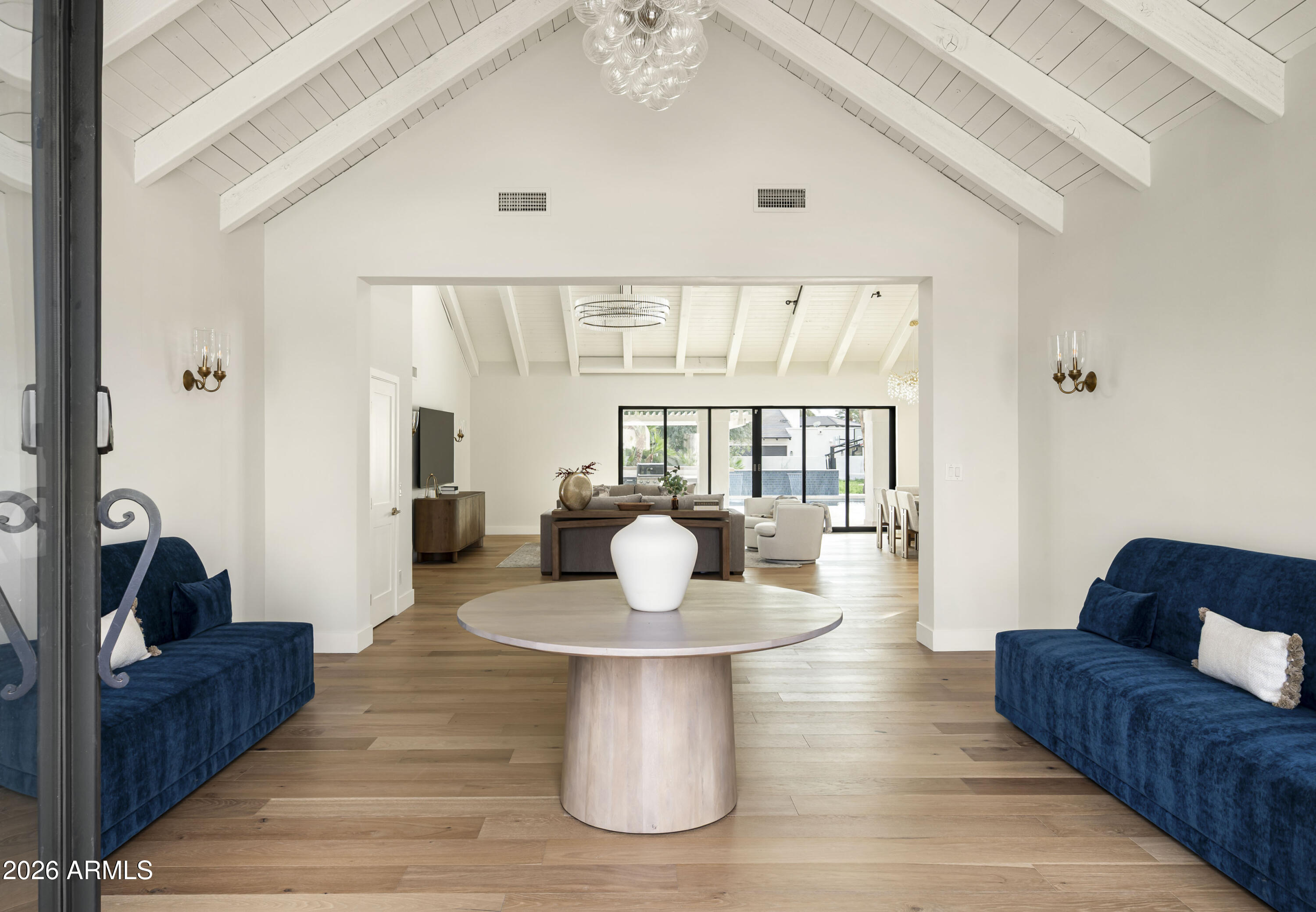 10111 E CHOLLA Street