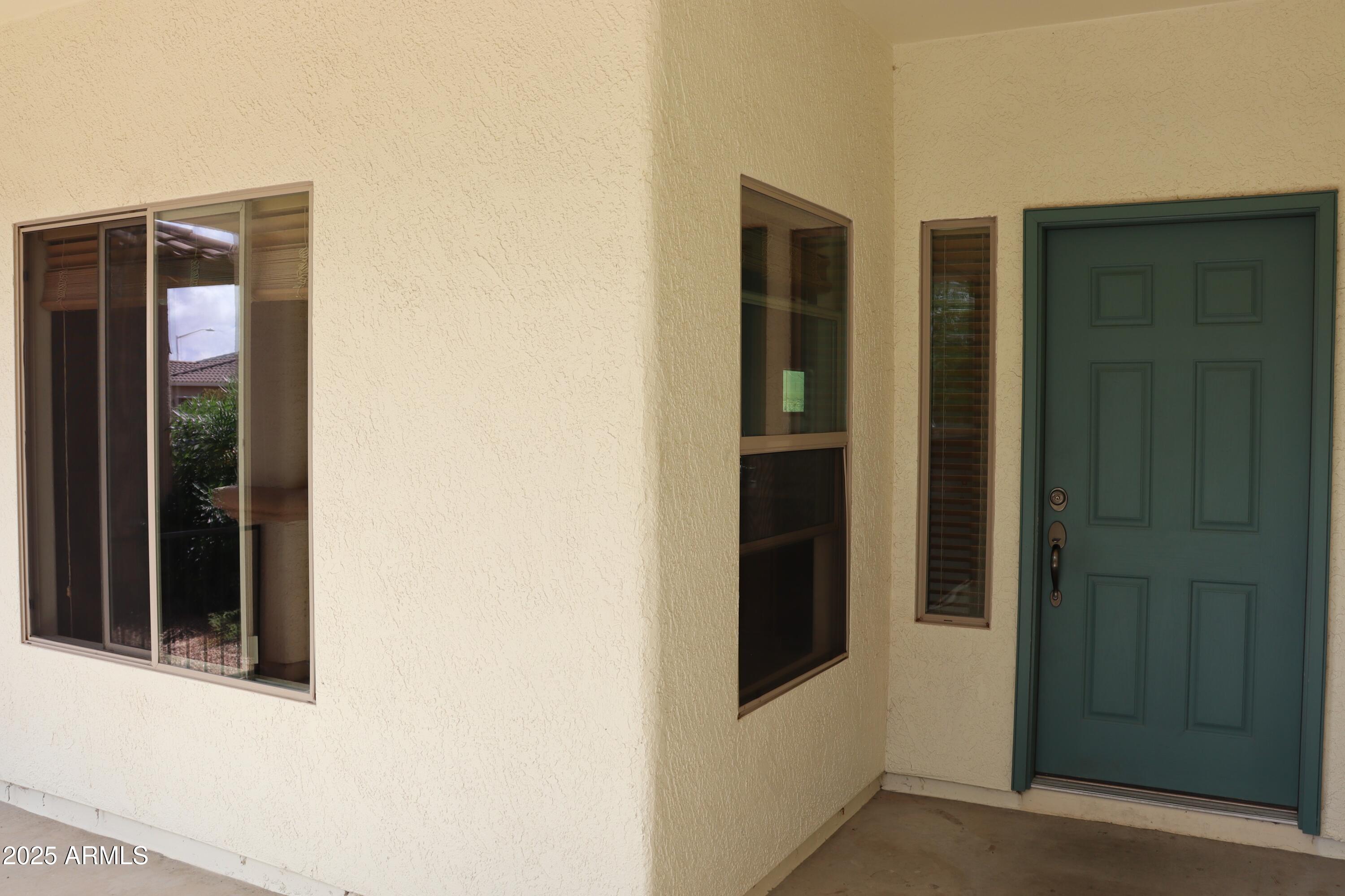 1032 PASO ROBLES Avenue