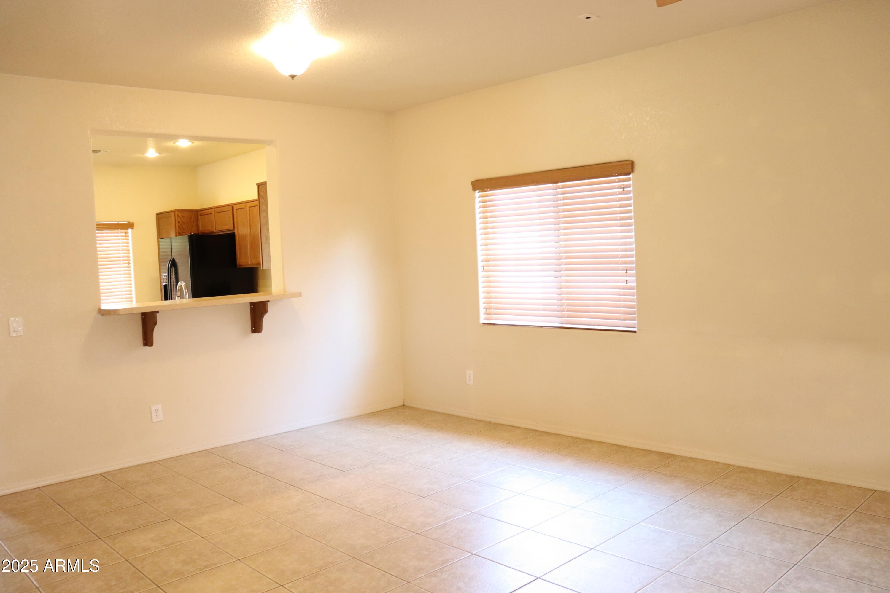 1032 PASO ROBLES Avenue