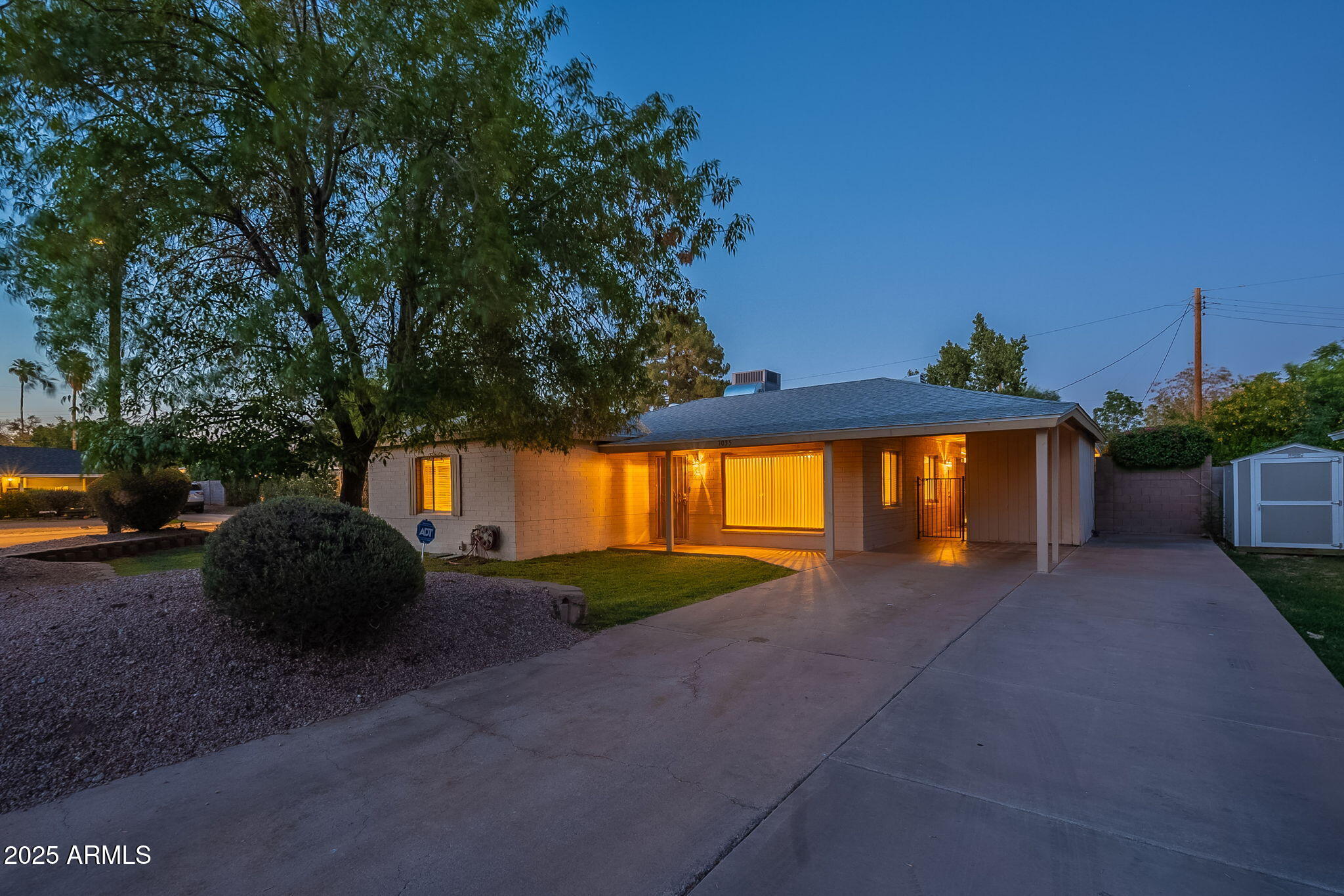 7035 N 11th Place