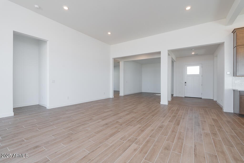 816 W GOLDEN ORE Pass