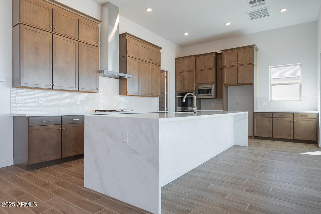 816 W GOLDEN ORE Pass