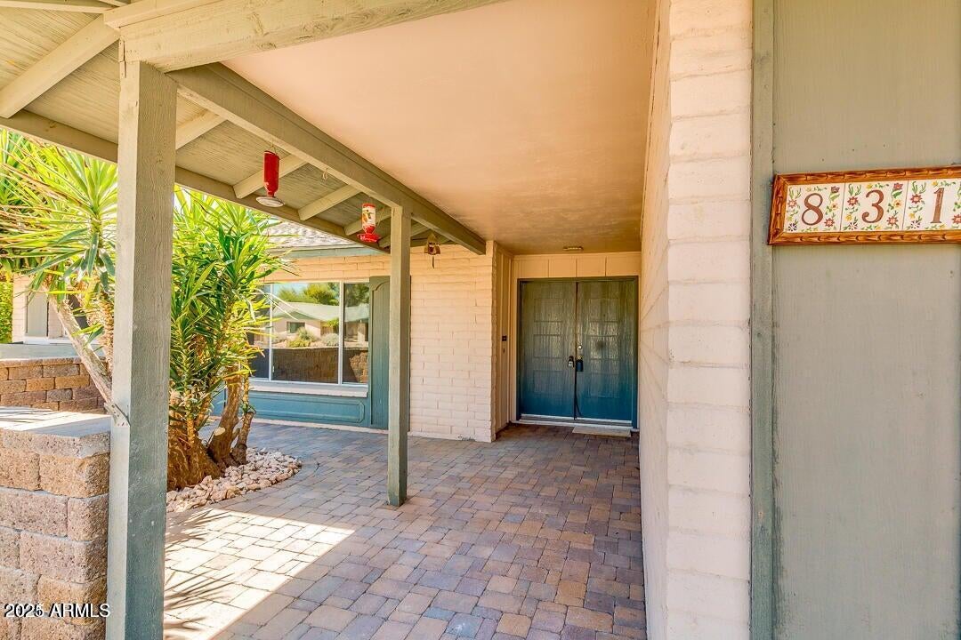 831 E STEPHENS Drive