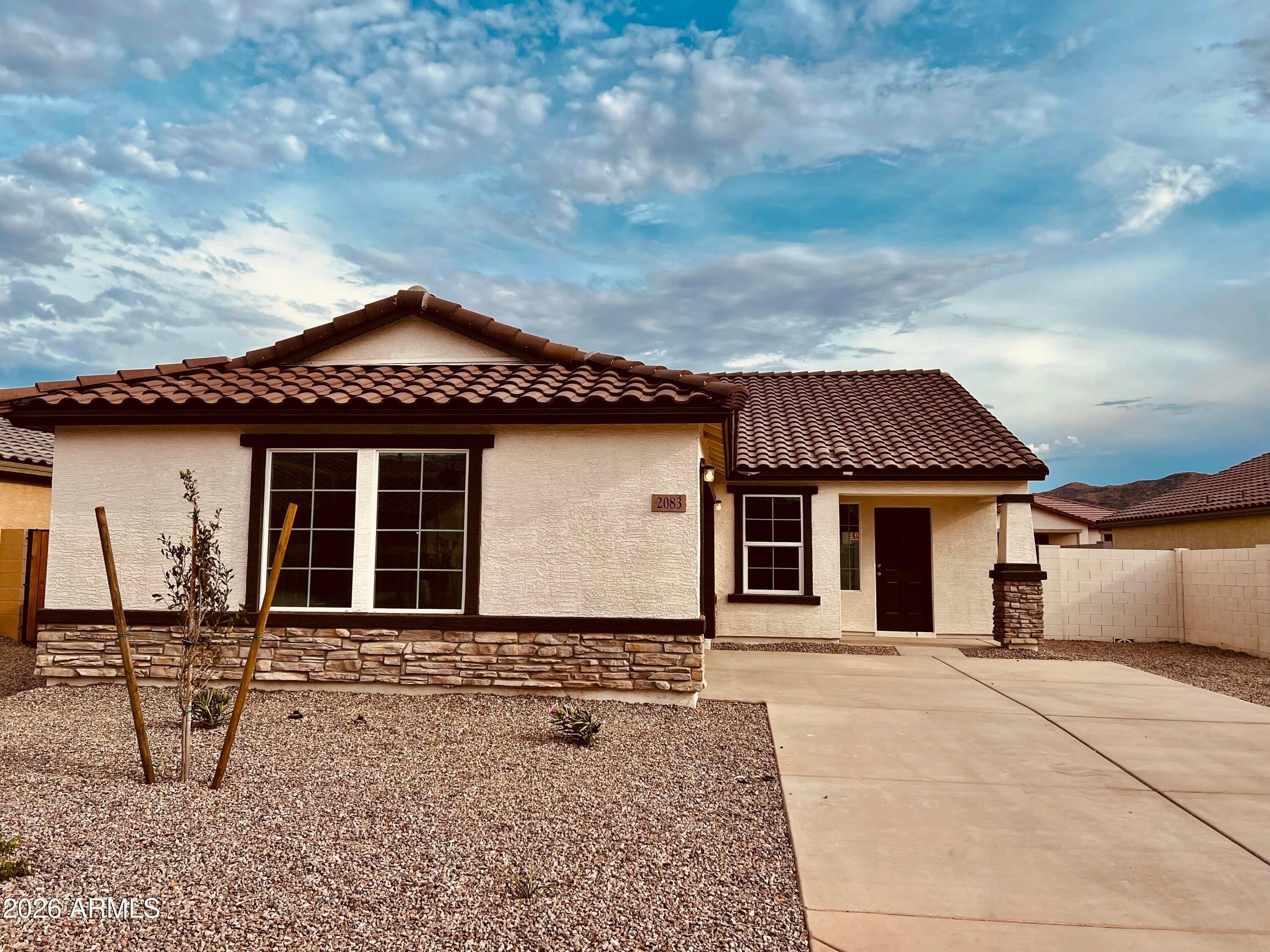 2083 E VELVET Place