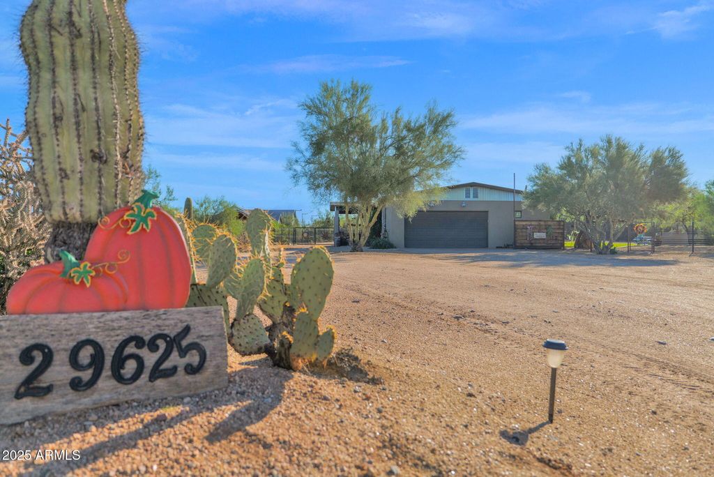 Photo of 29625 N 62nd Street, Cave Creek, AZ 85331 (MLS # 6939130)