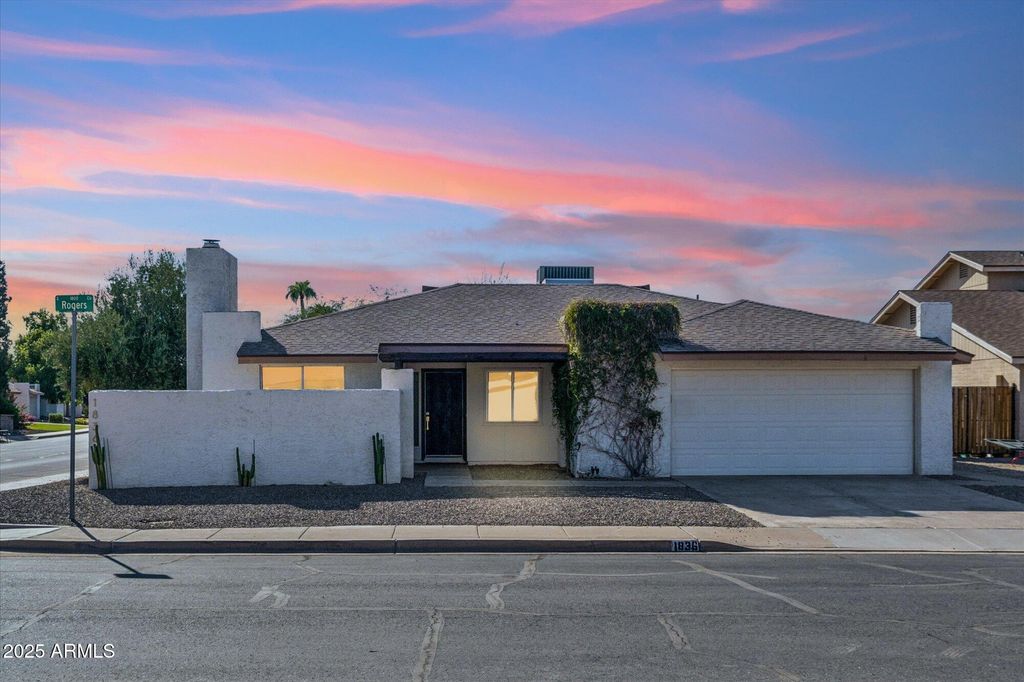 Photo of 1836 S Rogers Circle, Mesa, AZ 85202 (MLS # 6927819)