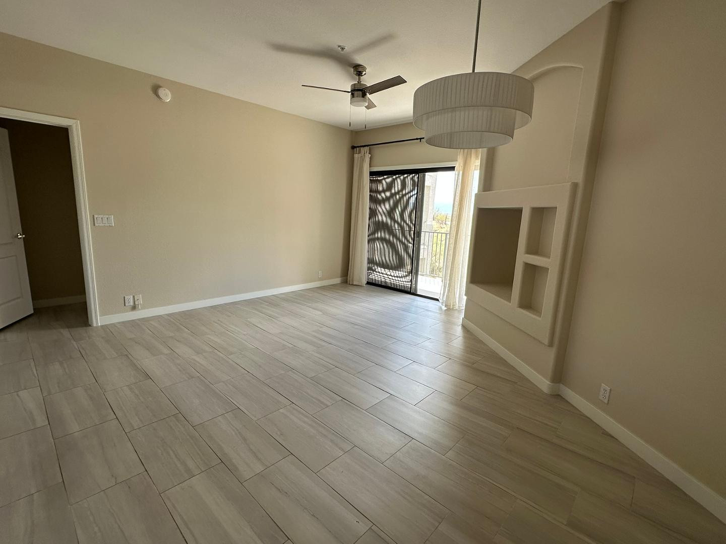 10401 N Saguaro Boulevard 220