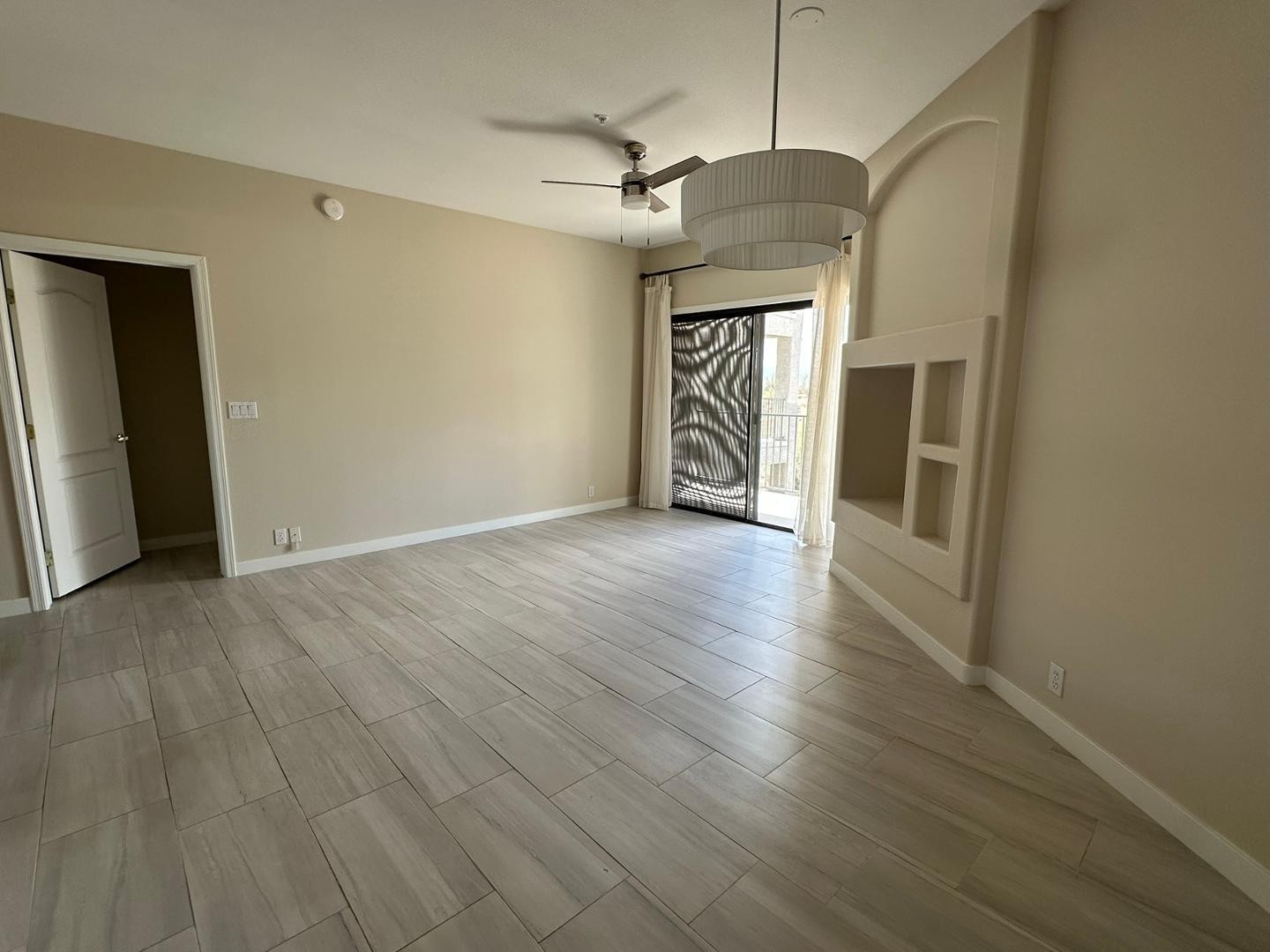10401 N Saguaro Boulevard 220