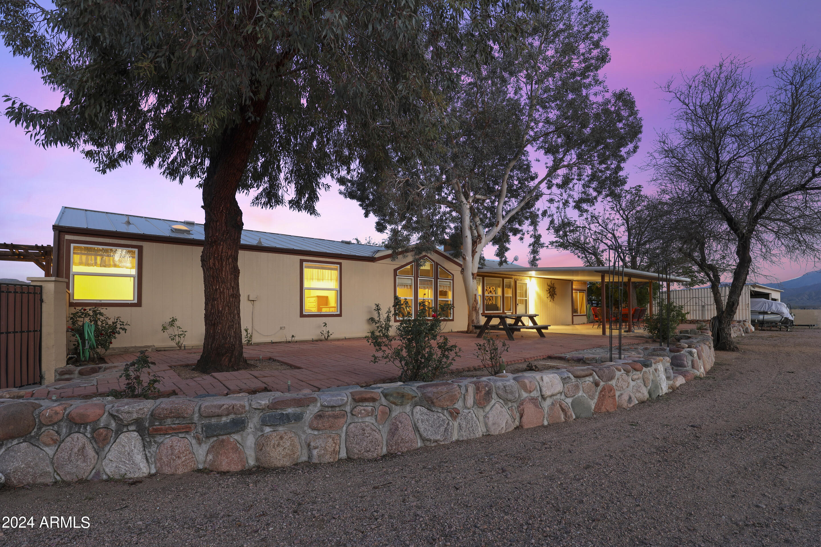 Listing image 1