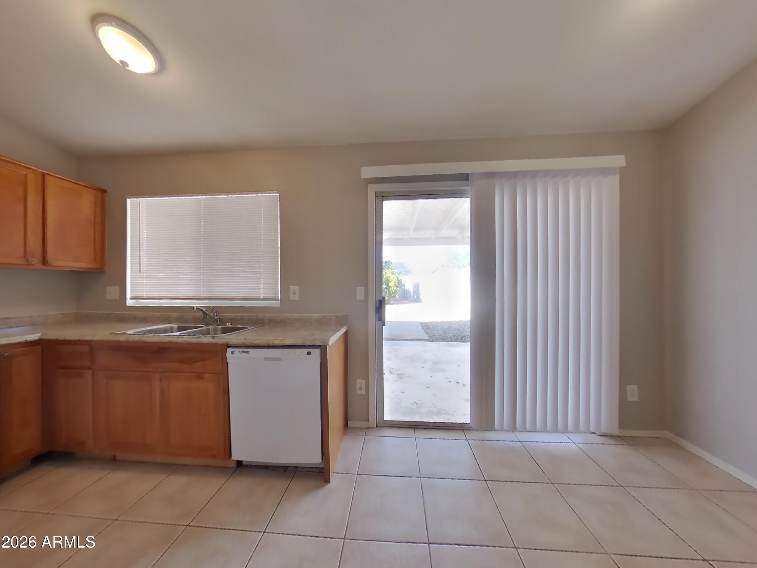 3628 W FIREHAWK Drive