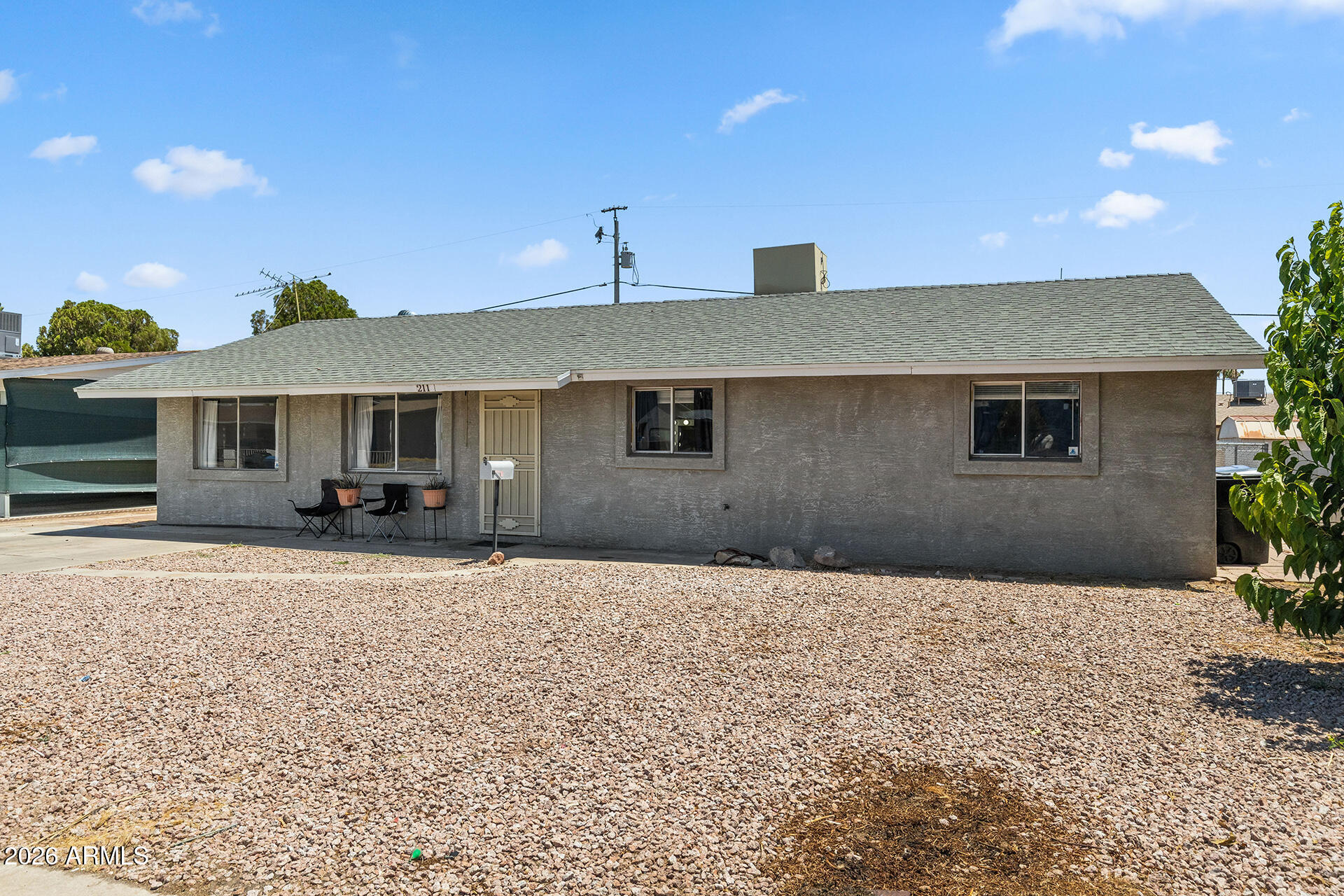 211 W BRINKER Drive
