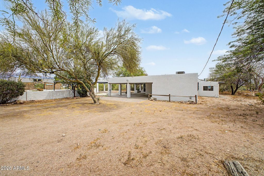 Photo of 1065 W Whiteley Street, Apache Junction, AZ 85120 (MLS # 7028128)