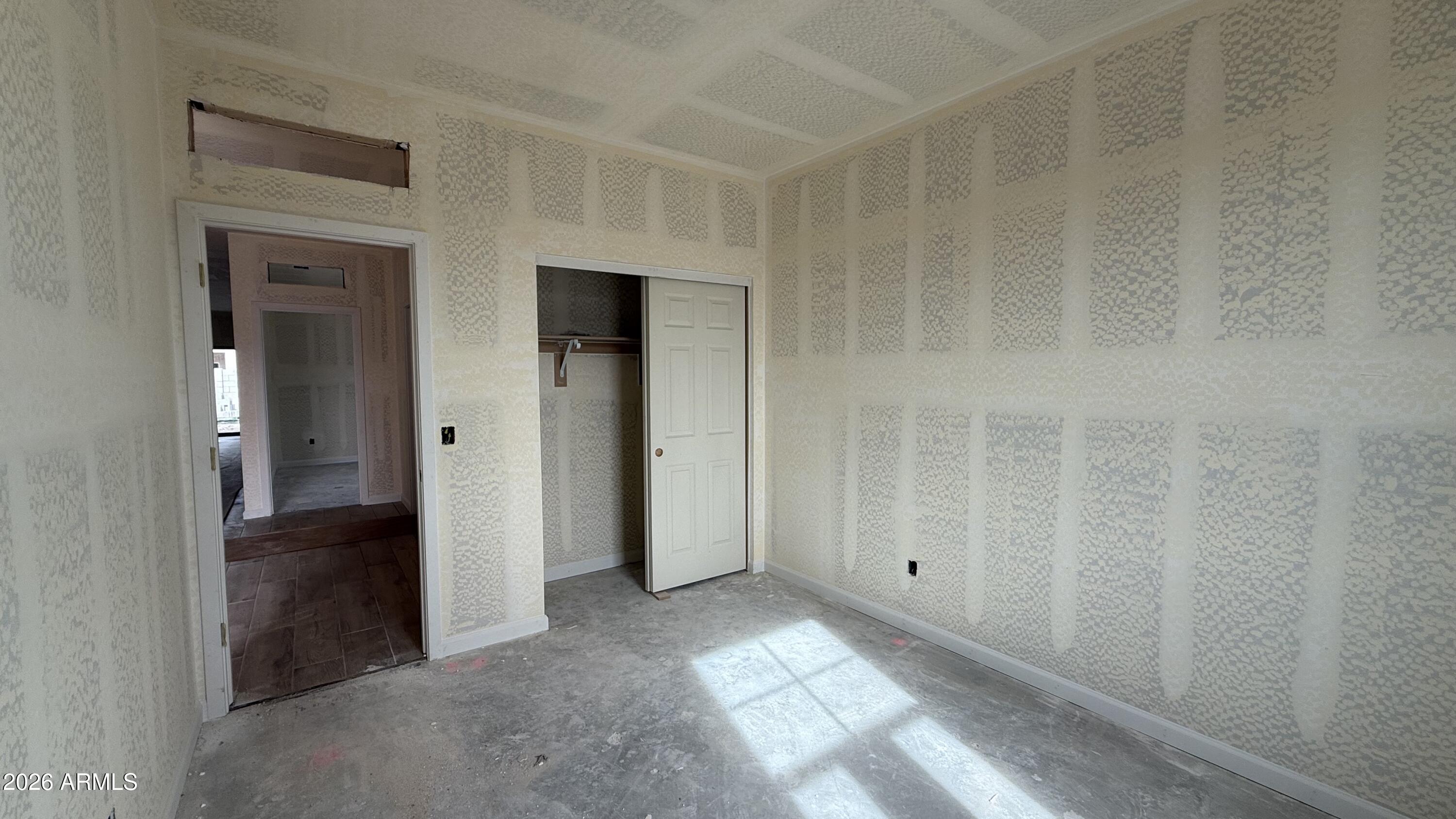 47652 W KENNER Drive