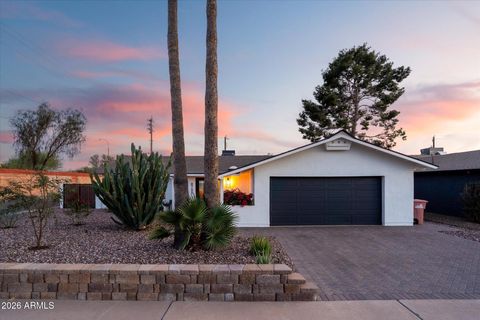 Photo of 8755 E Plaza Avenue, Scottsdale, AZ 85250 (MLS # 7027328)