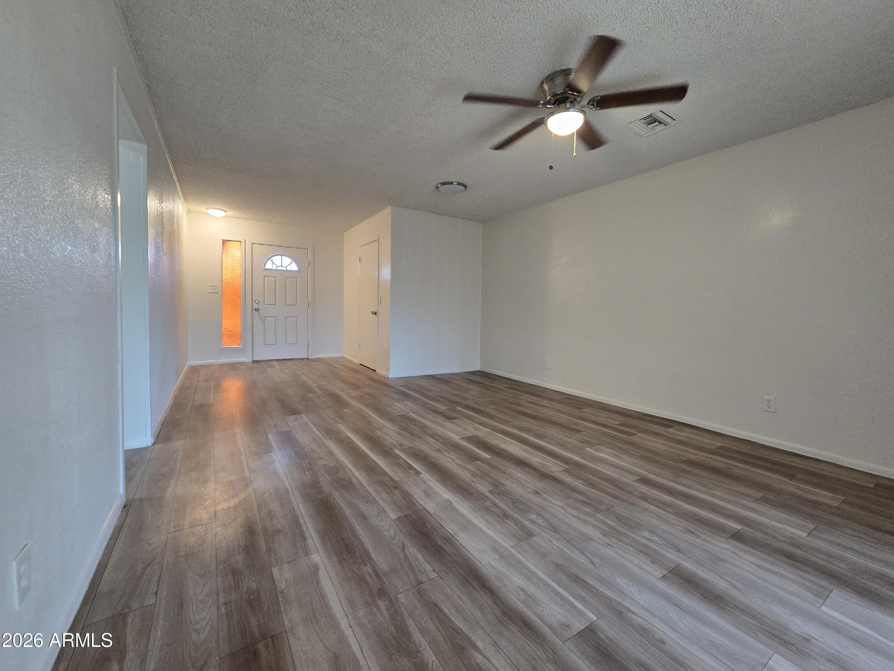 3339 W CHOLLA Street