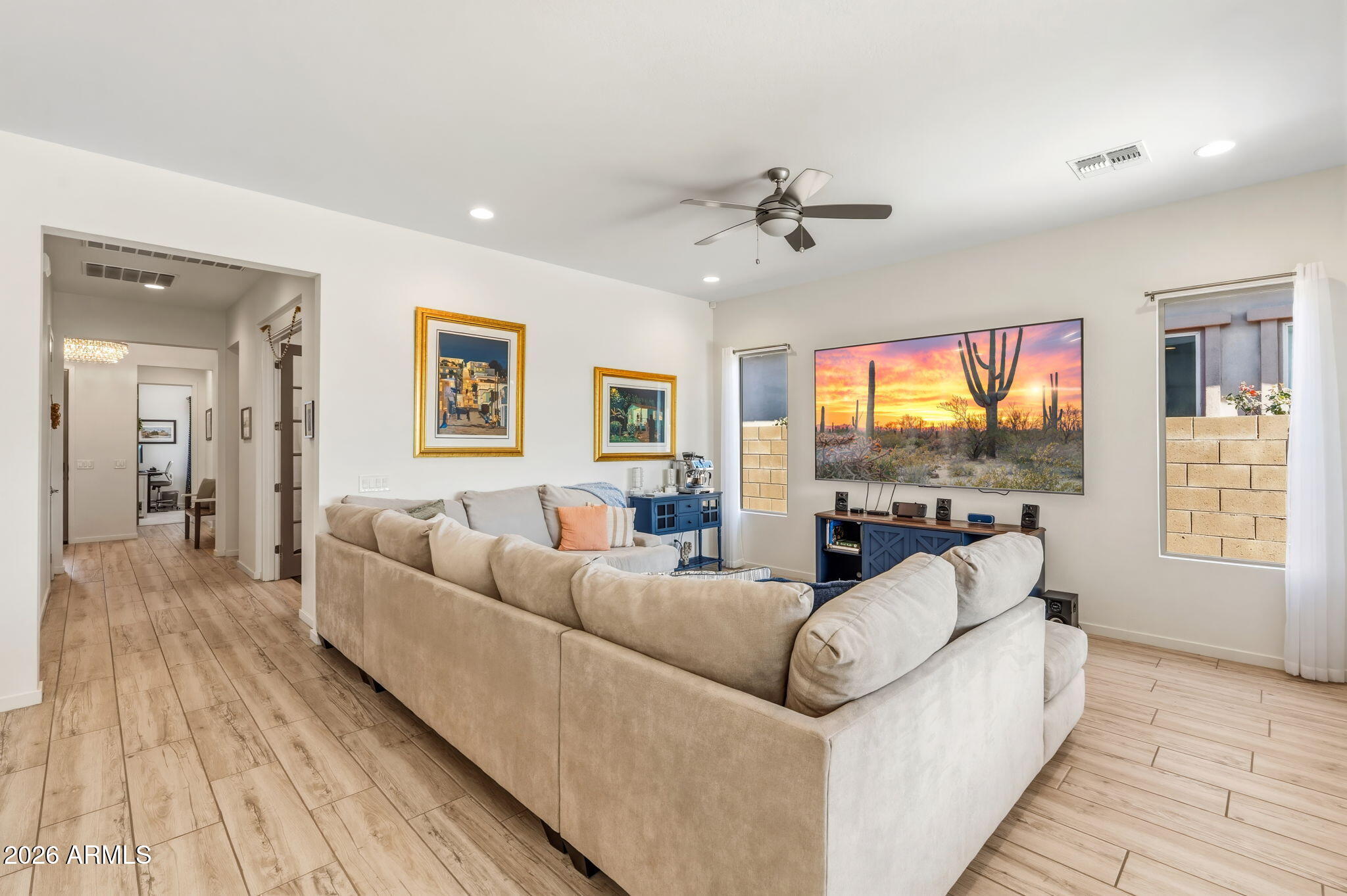 2819 E LOS GATOS Drive