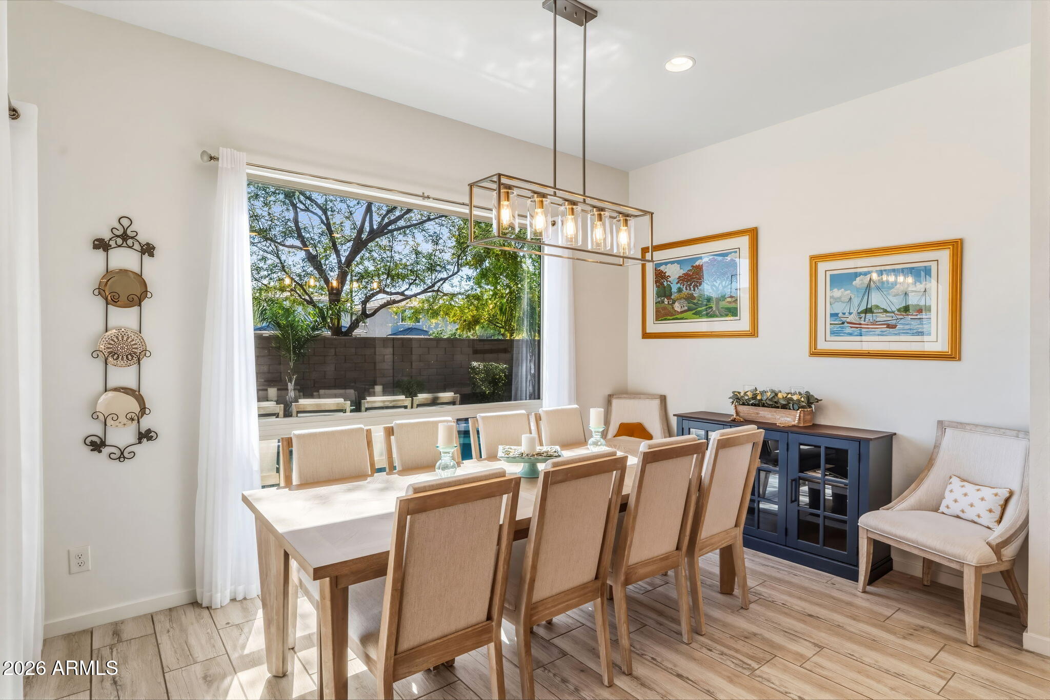 2819 E LOS GATOS Drive