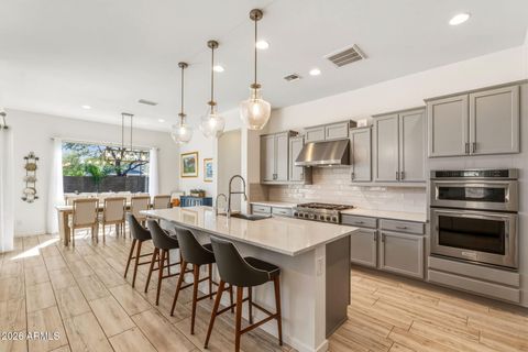 2819 E LOS GATOS Drive Phoenix AZ 85050