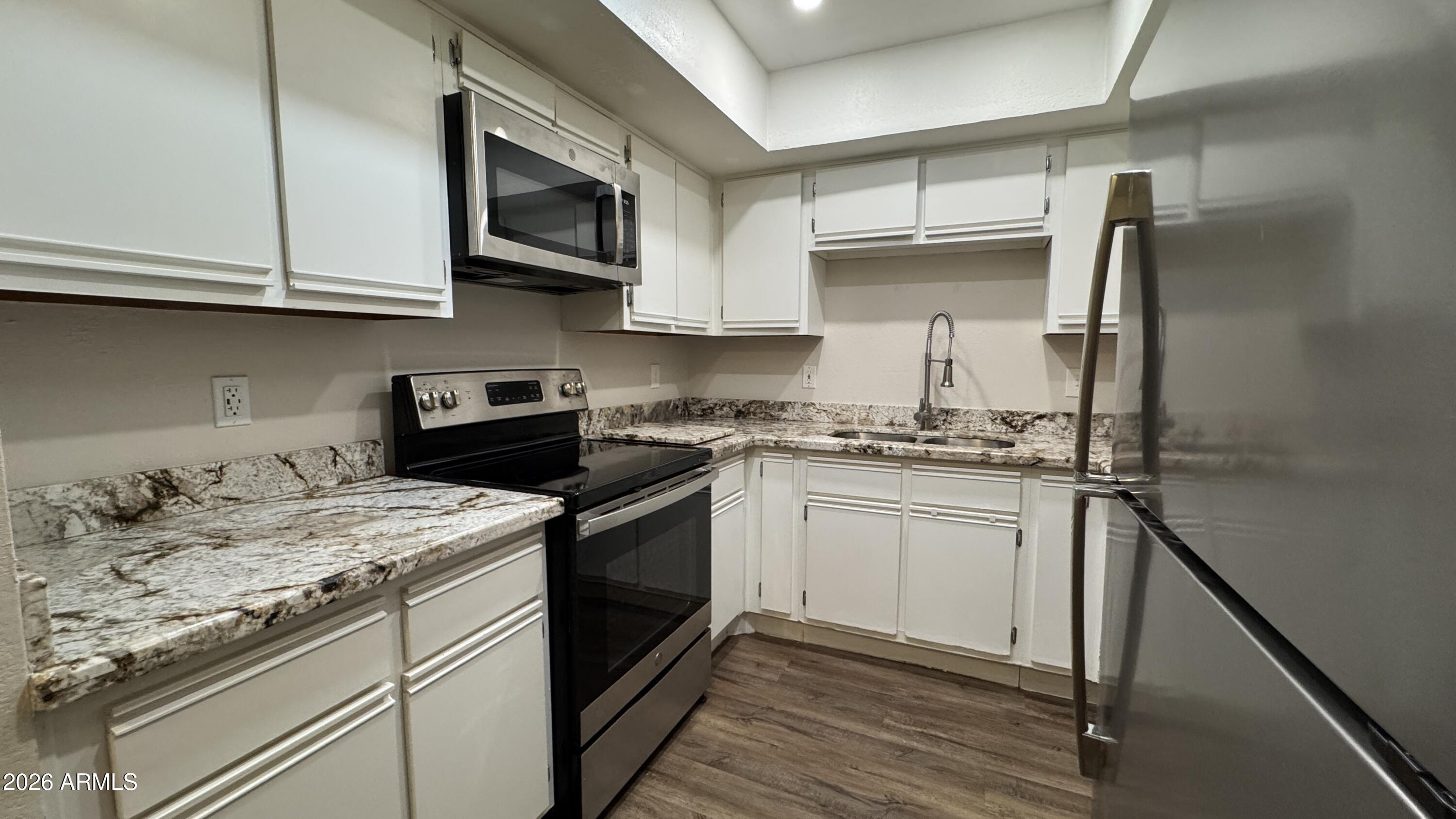 1340 N RECKER Road 339
