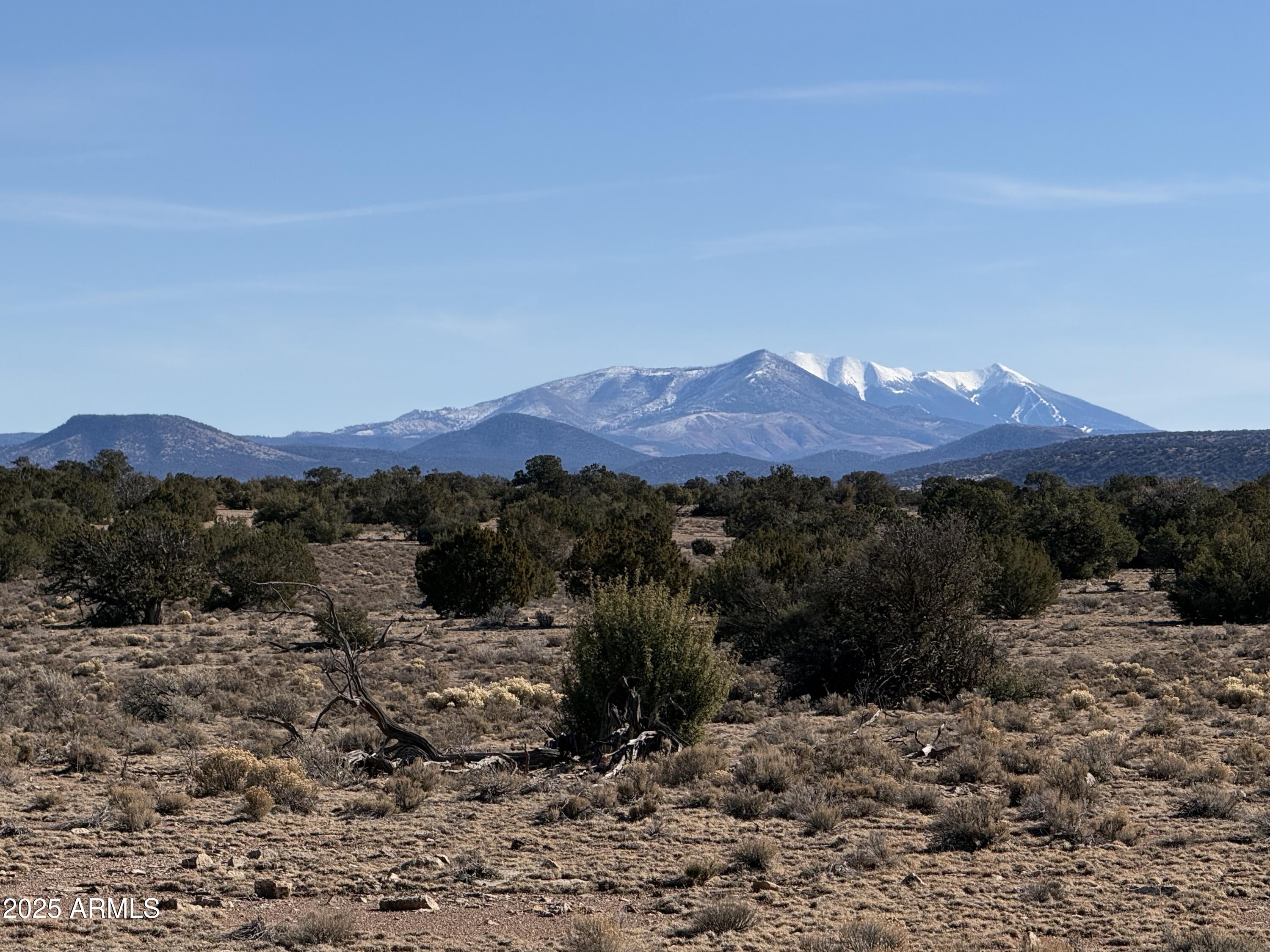 5733 W CLOVE HITCH Road 356