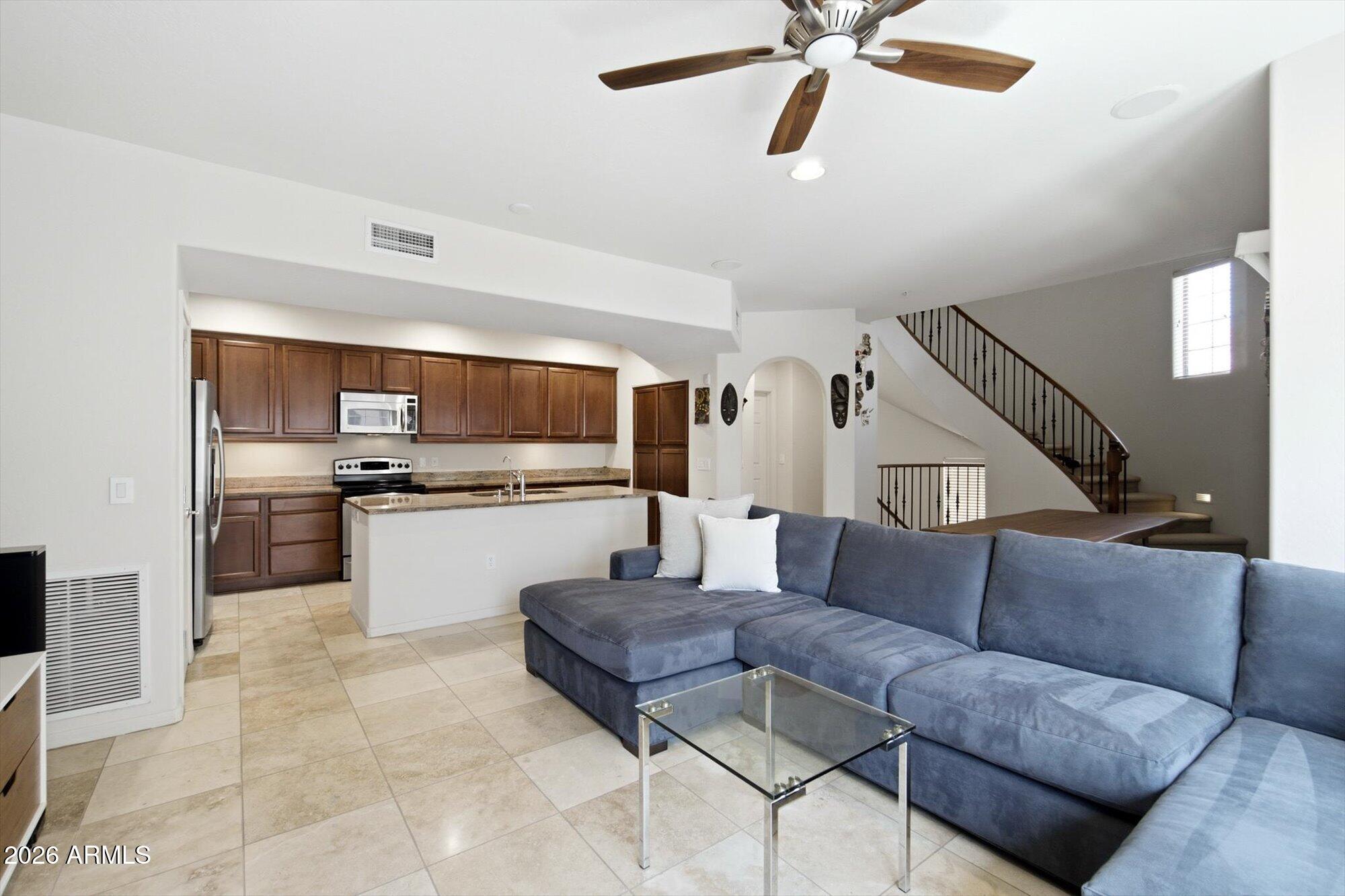 3935 E ROUGH RIDER Road 1155