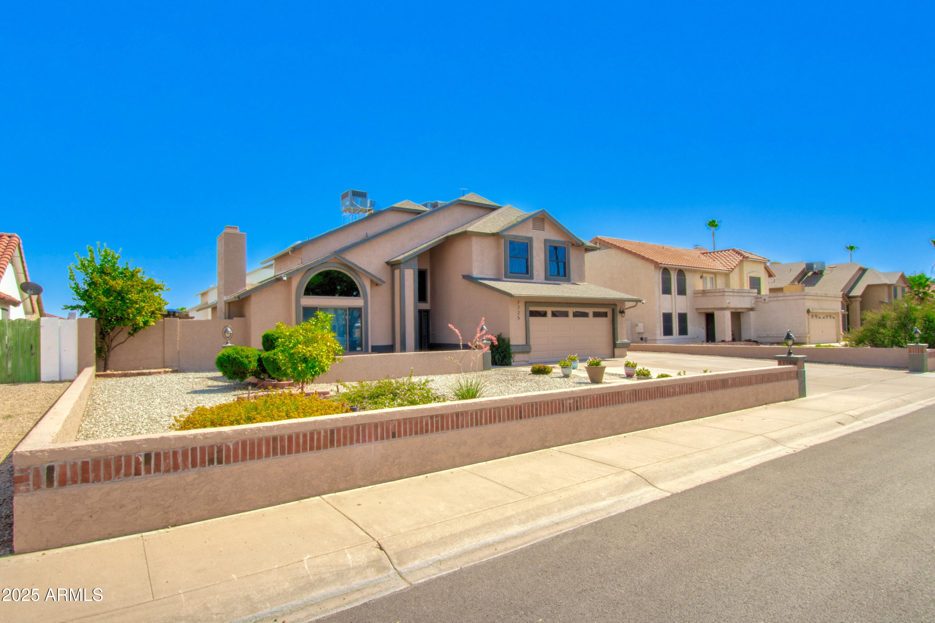 7725 W DREYFUS Drive