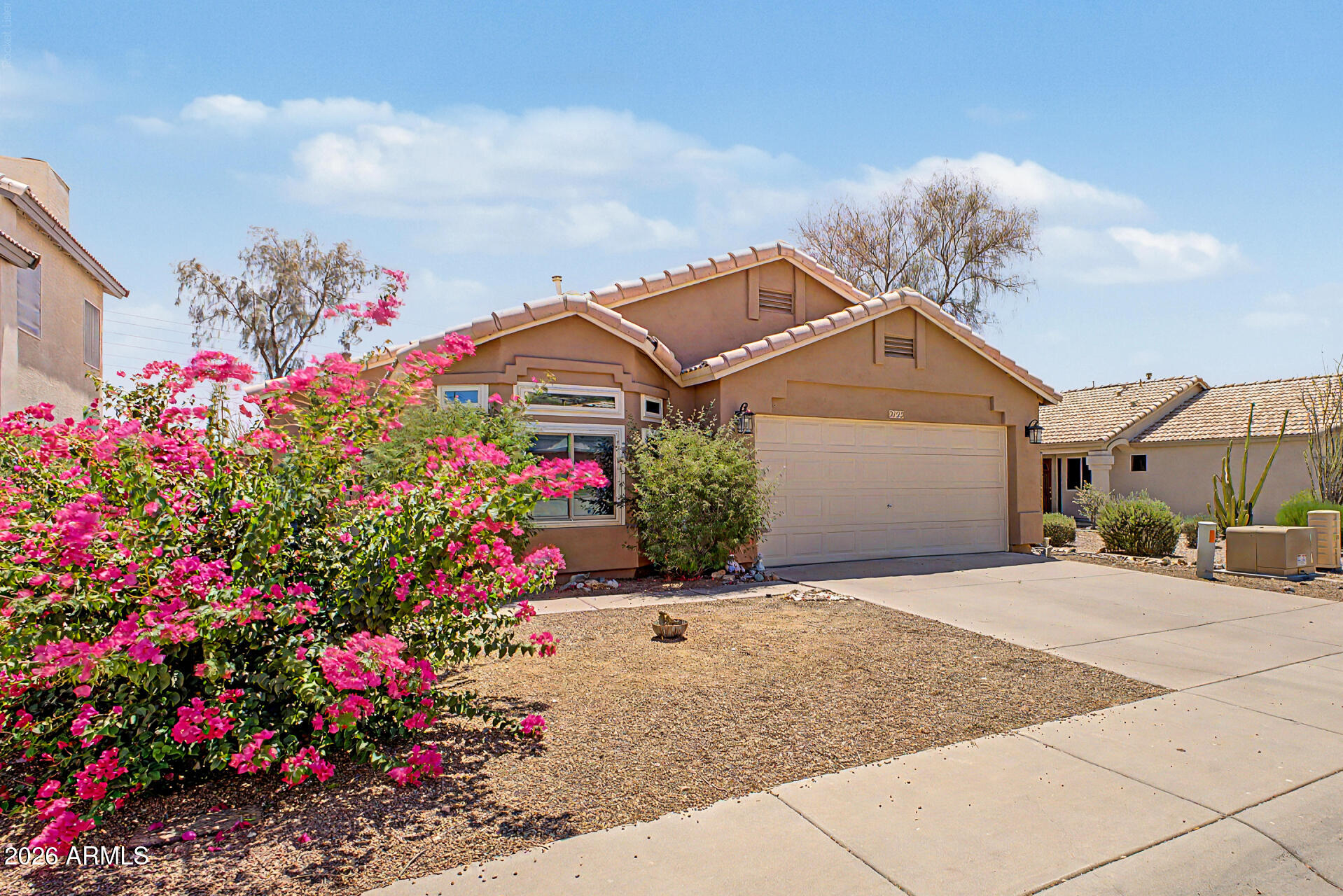 2123 E ROCKWOOD Drive