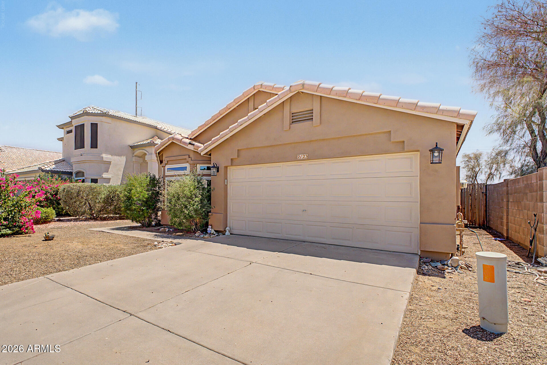 2123 E ROCKWOOD Drive