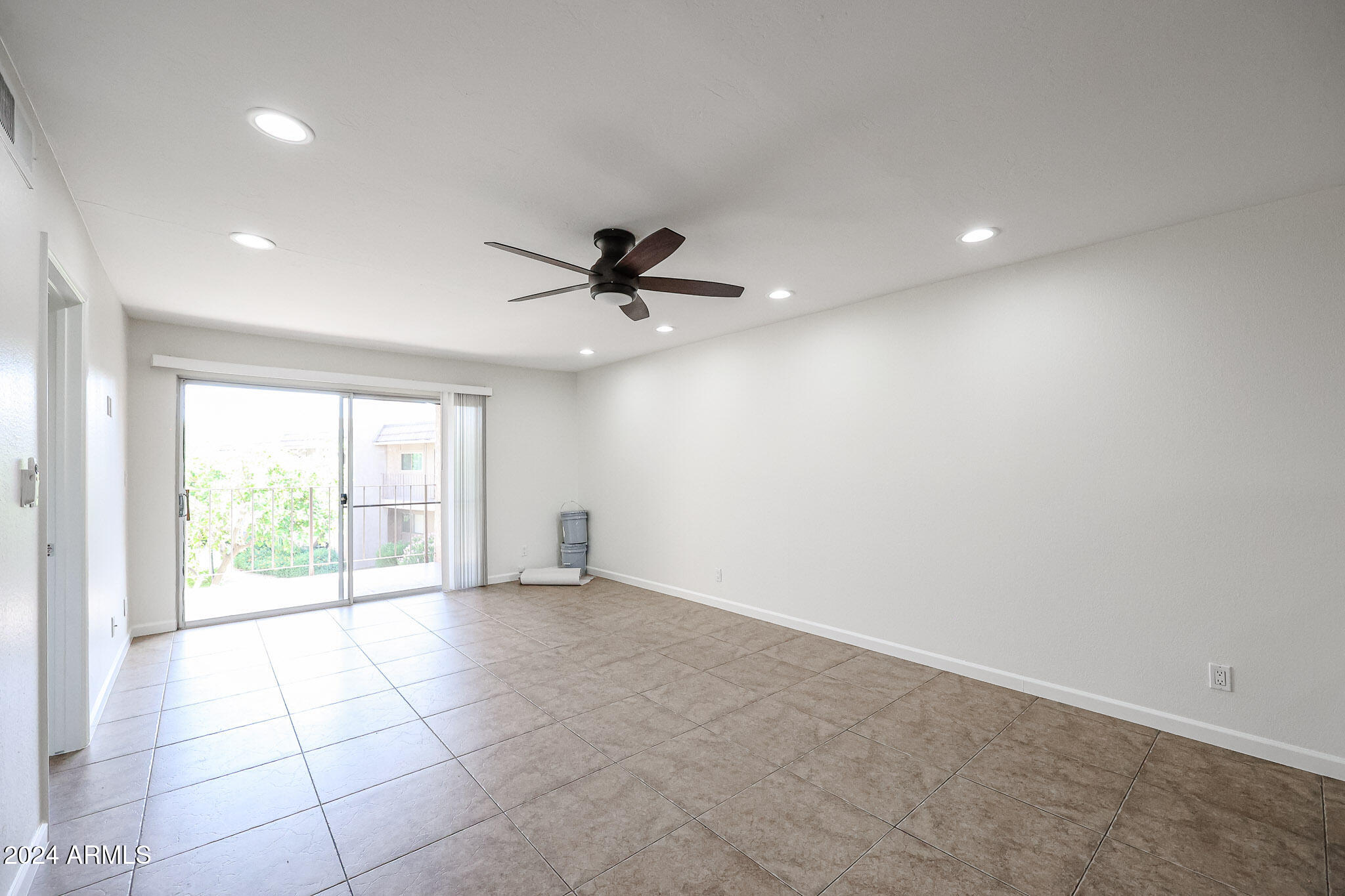 Scottsdale, Arizona 85250, United States, 2 Bedrooms Bedrooms, ,2 BathroomsBathrooms,Residential,Active,25072