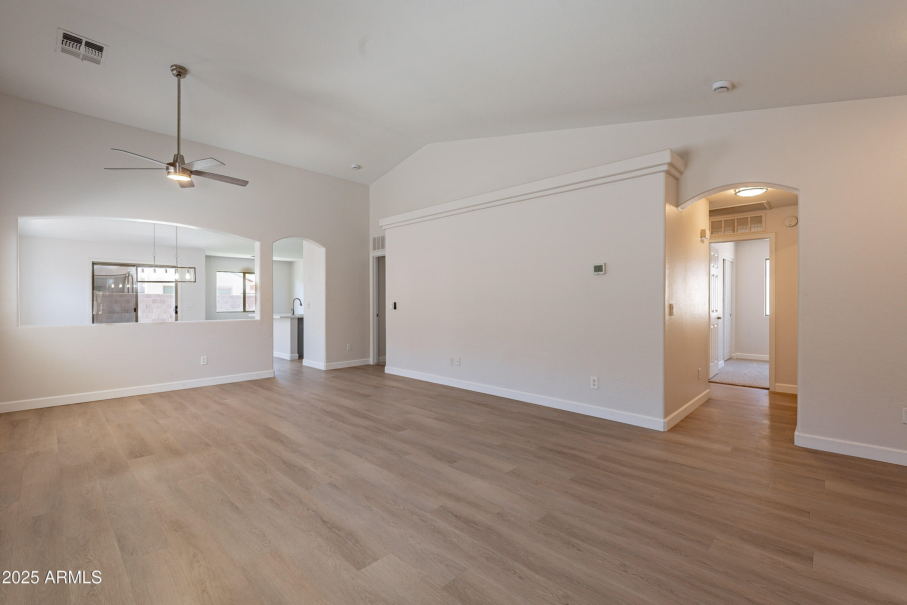 3313 W WAYLAND Drive
