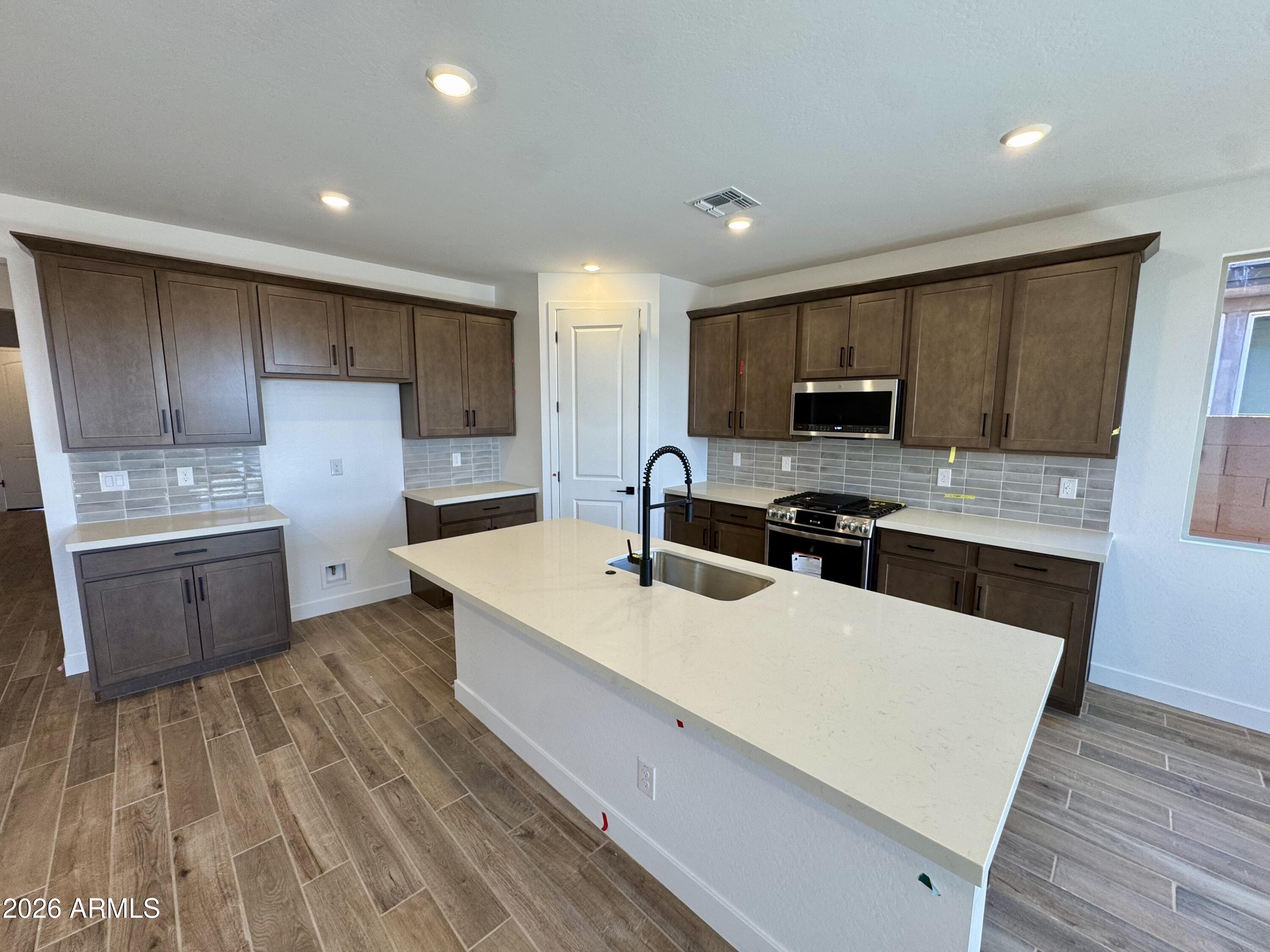 2873 E Mecklenburg Way