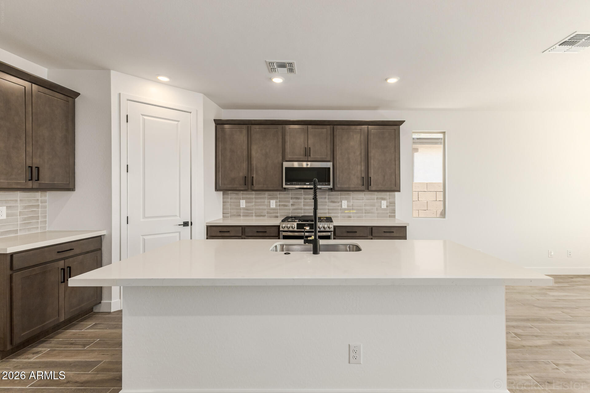 2873 E Mecklenburg Way