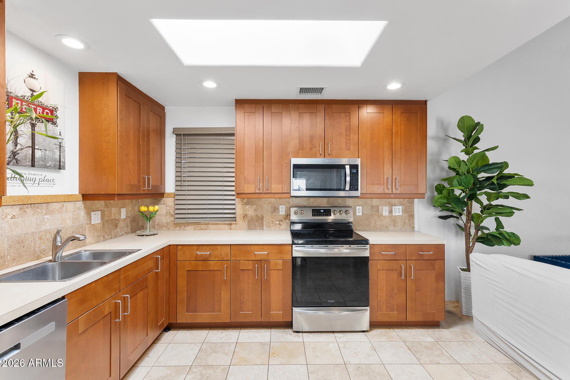 1885 E KIRKLAND Lane