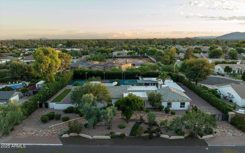 Photo of 8139 E Desert Cove Avenue, Scottsdale, AZ 85260 (MLS # 6942289)