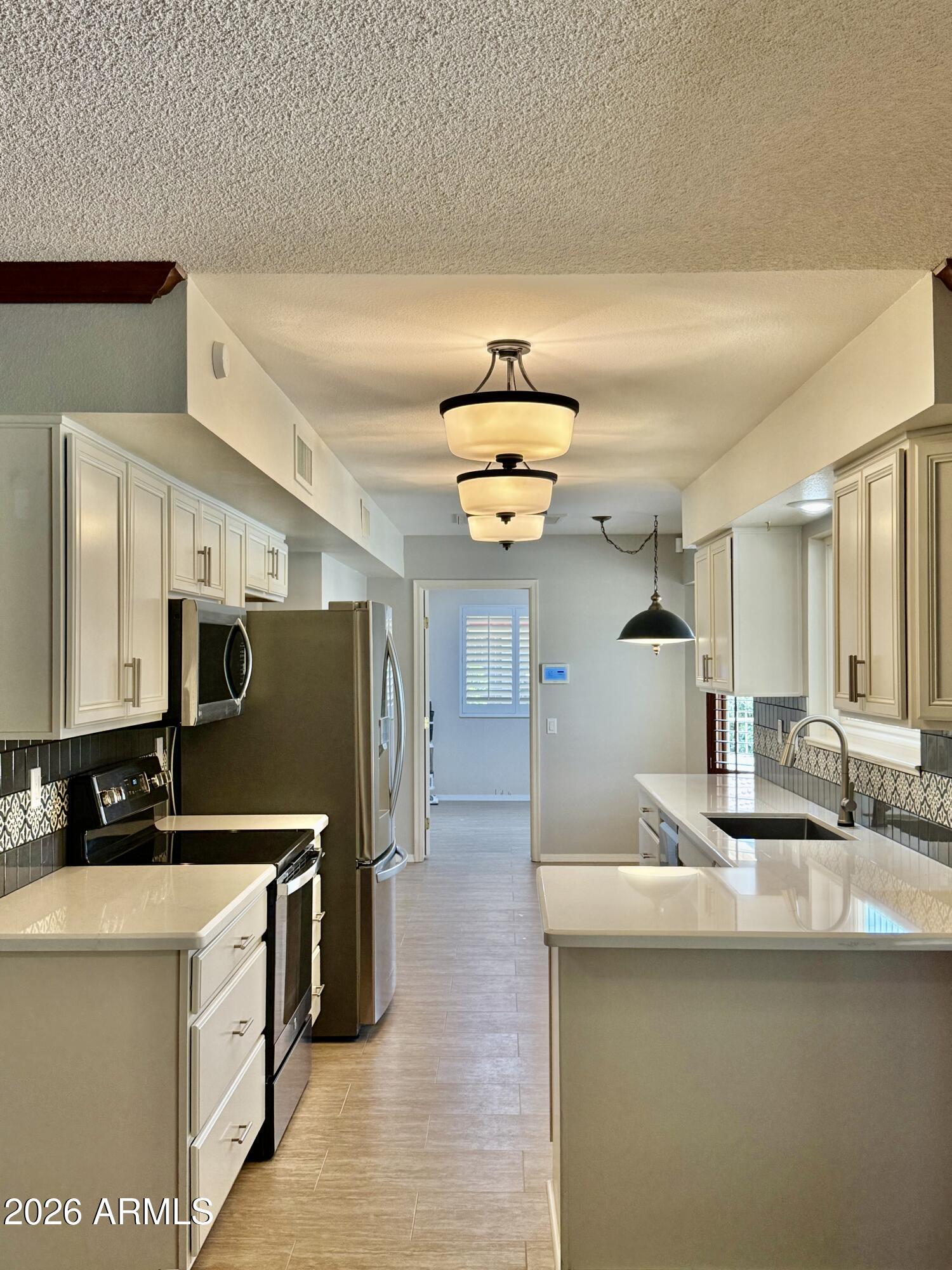 18010 N BANJO Drive
