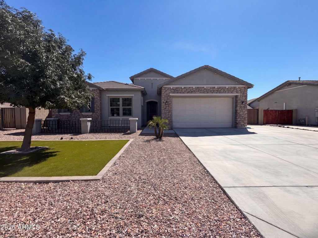 Photo of 2923 E Inca Lane, San Tan Valley, AZ 85140 (MLS # 7080120)