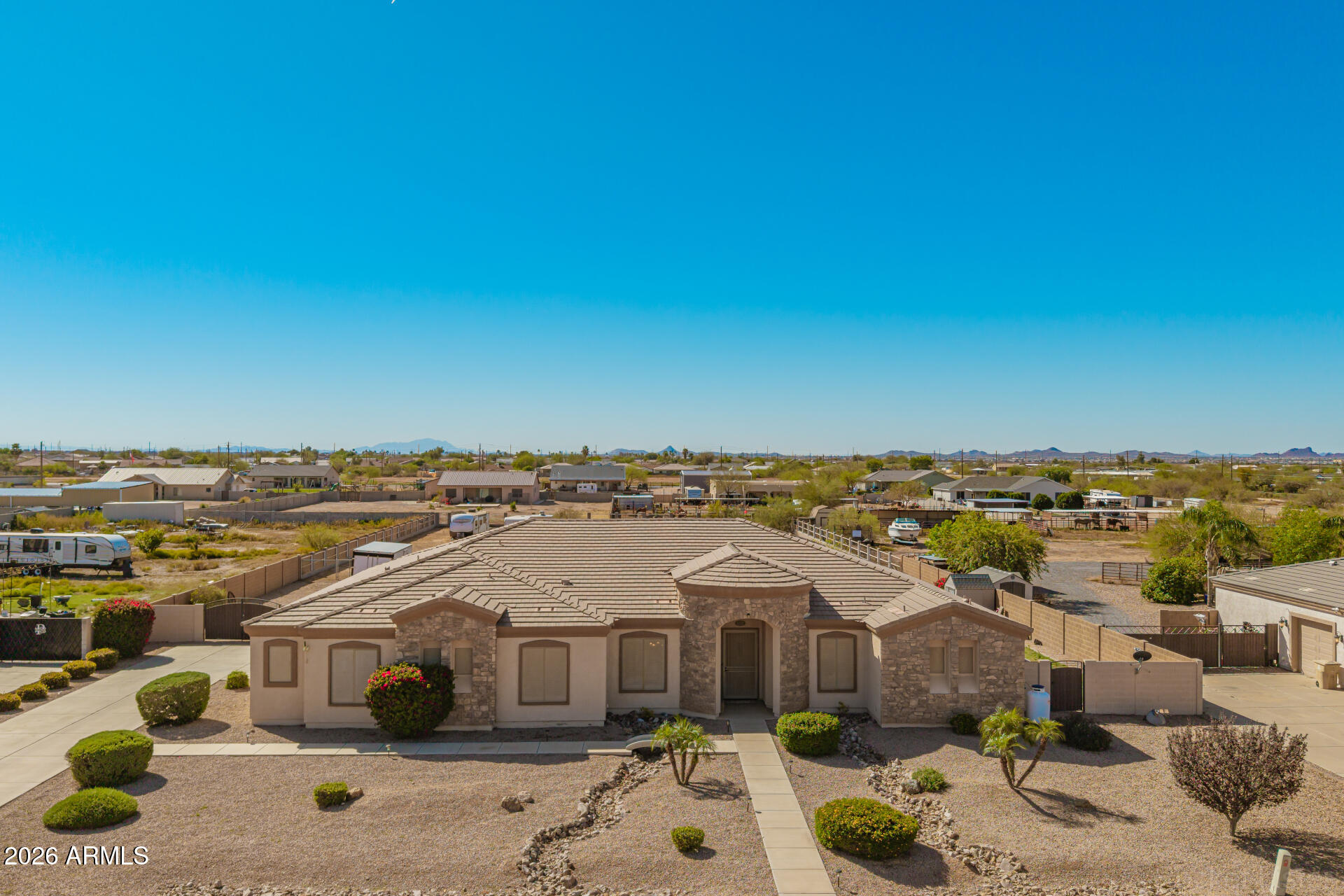COMM @ W 1/4 COR OF SEC 2-3S-8E TH E-100.00 TH N-5 - Residential