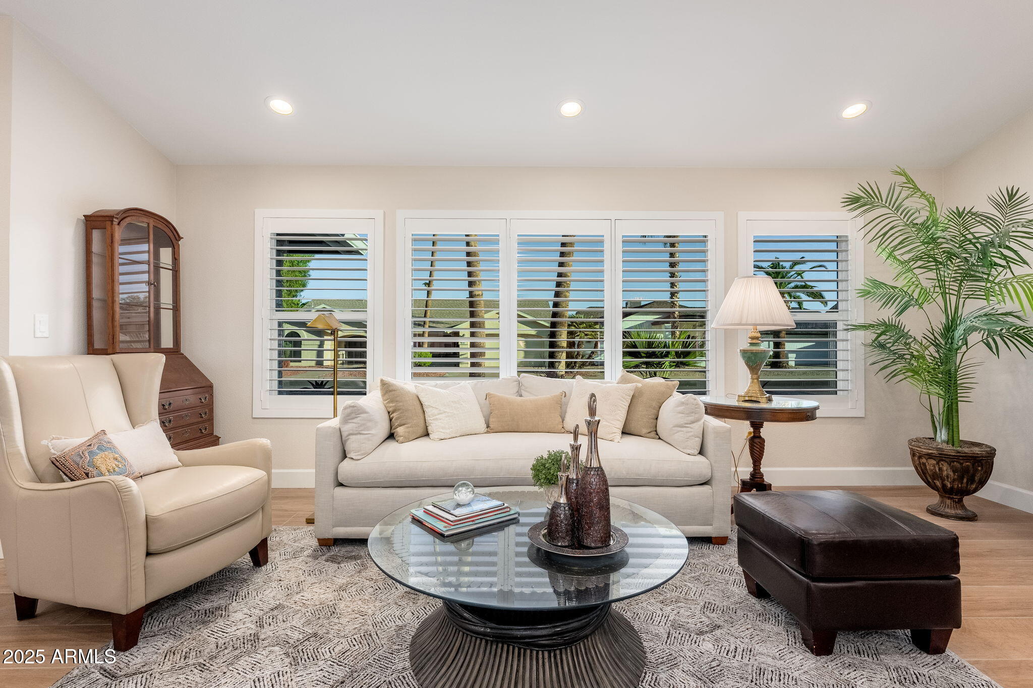 13812 W PINETREE Drive