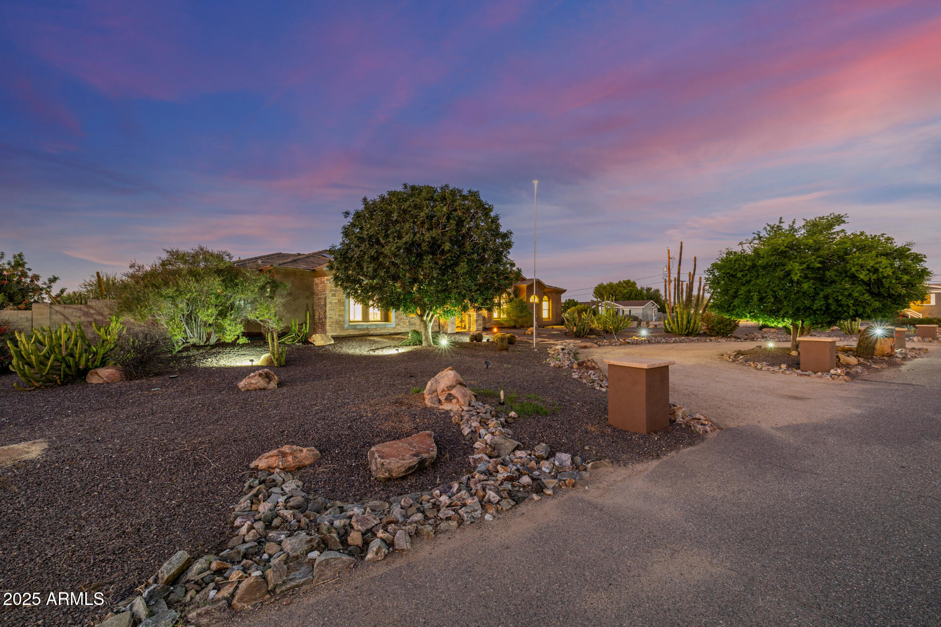 20548 E NAVAJO Drive