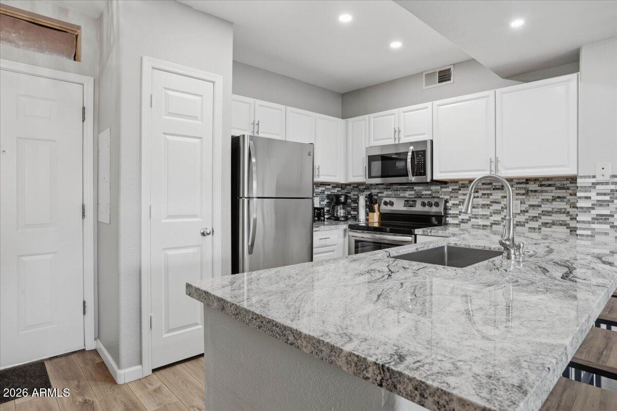 19777 N 76TH Street 2228