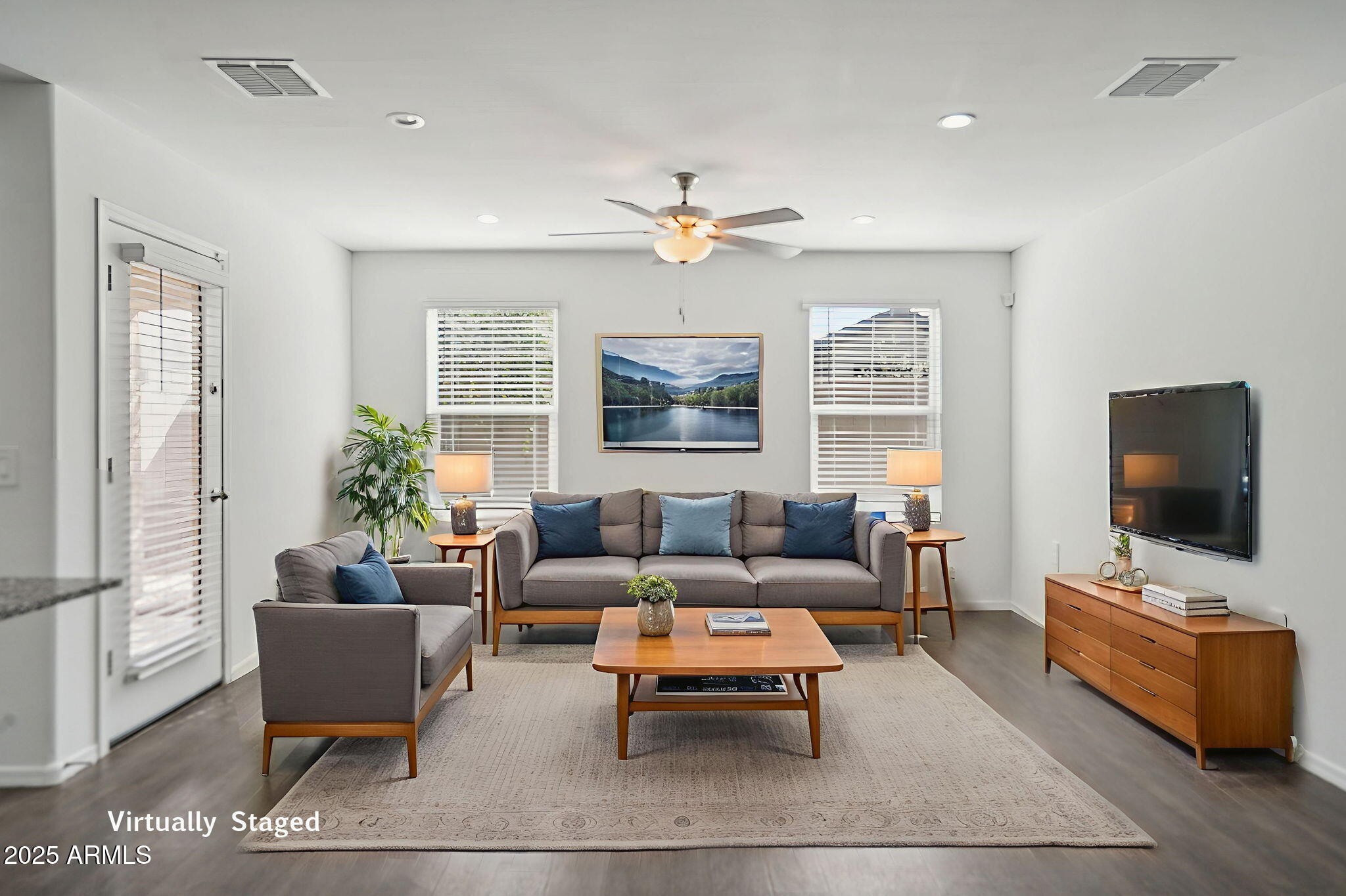 1514 E FARRIER Drive