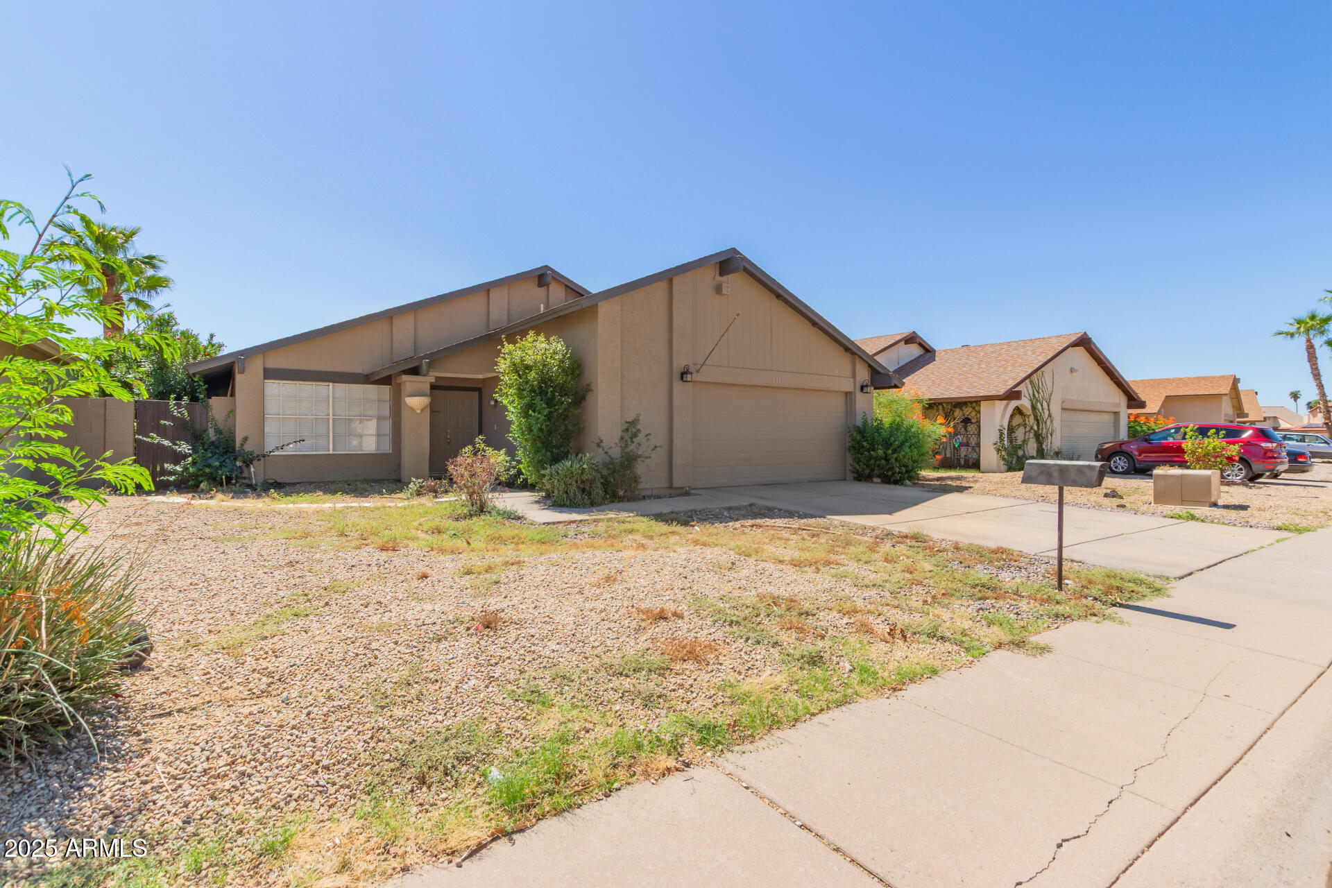 4415 W MORROW Drive