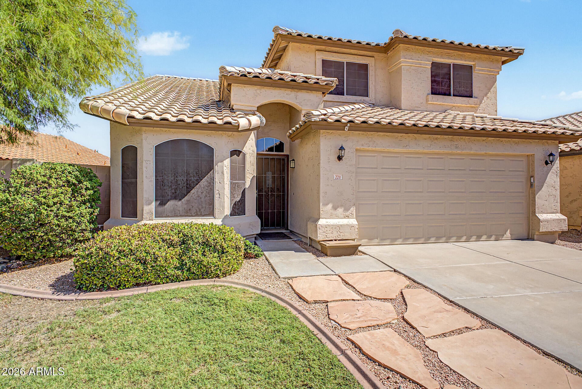2211 E WILLIAMS Drive E