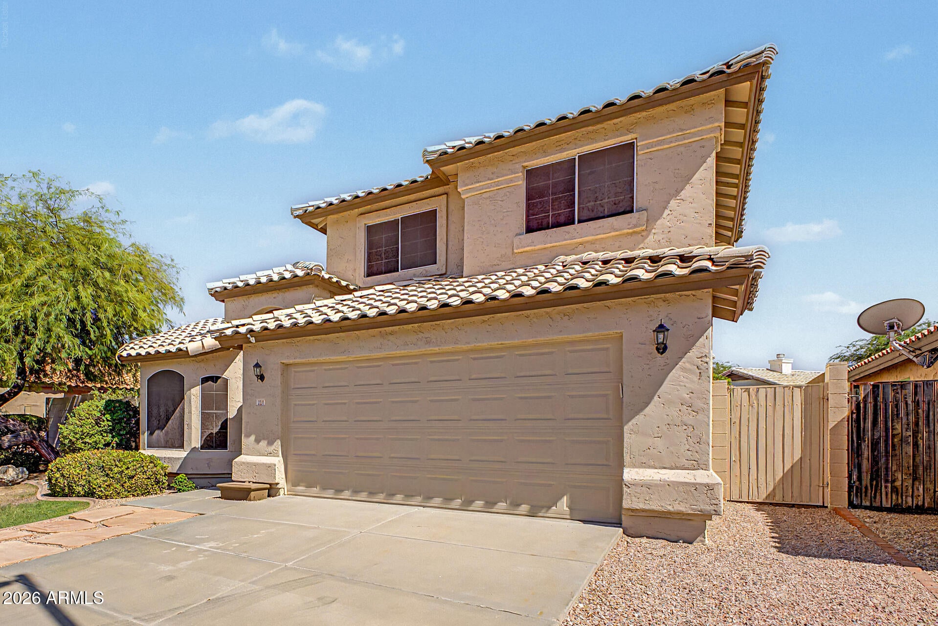 2211 E WILLIAMS Drive E