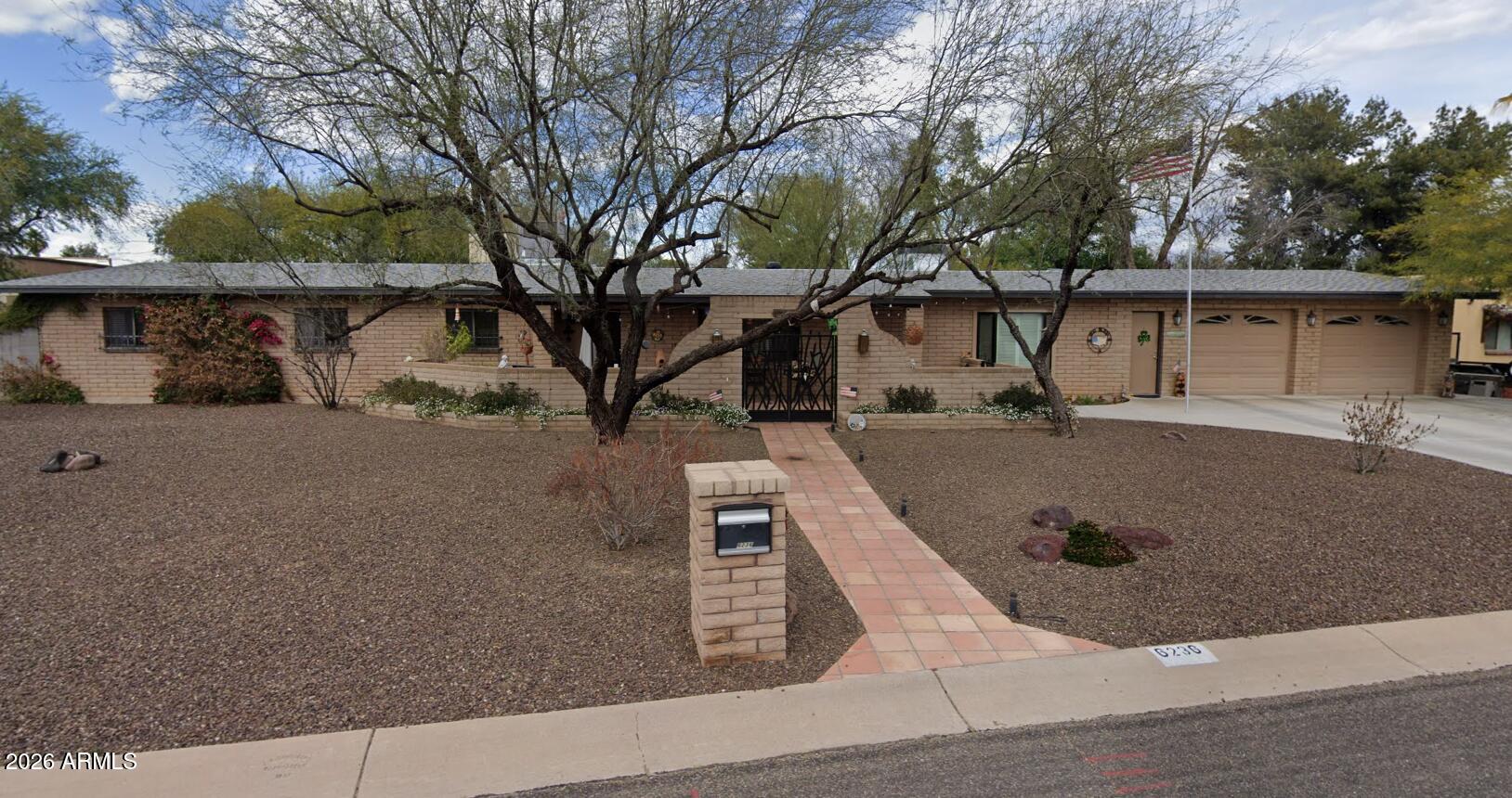 6236 E CORRINE Drive