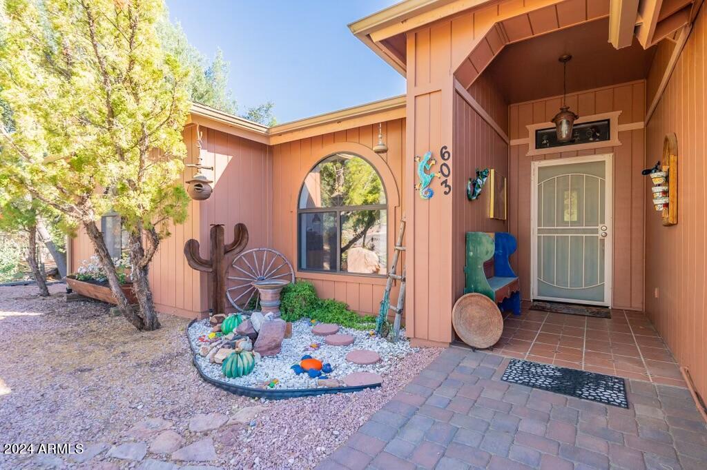 603 E RENO RIDGE Circle