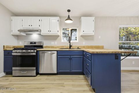 2182 W TOPEKA Avenue Flagstaff AZ 86001