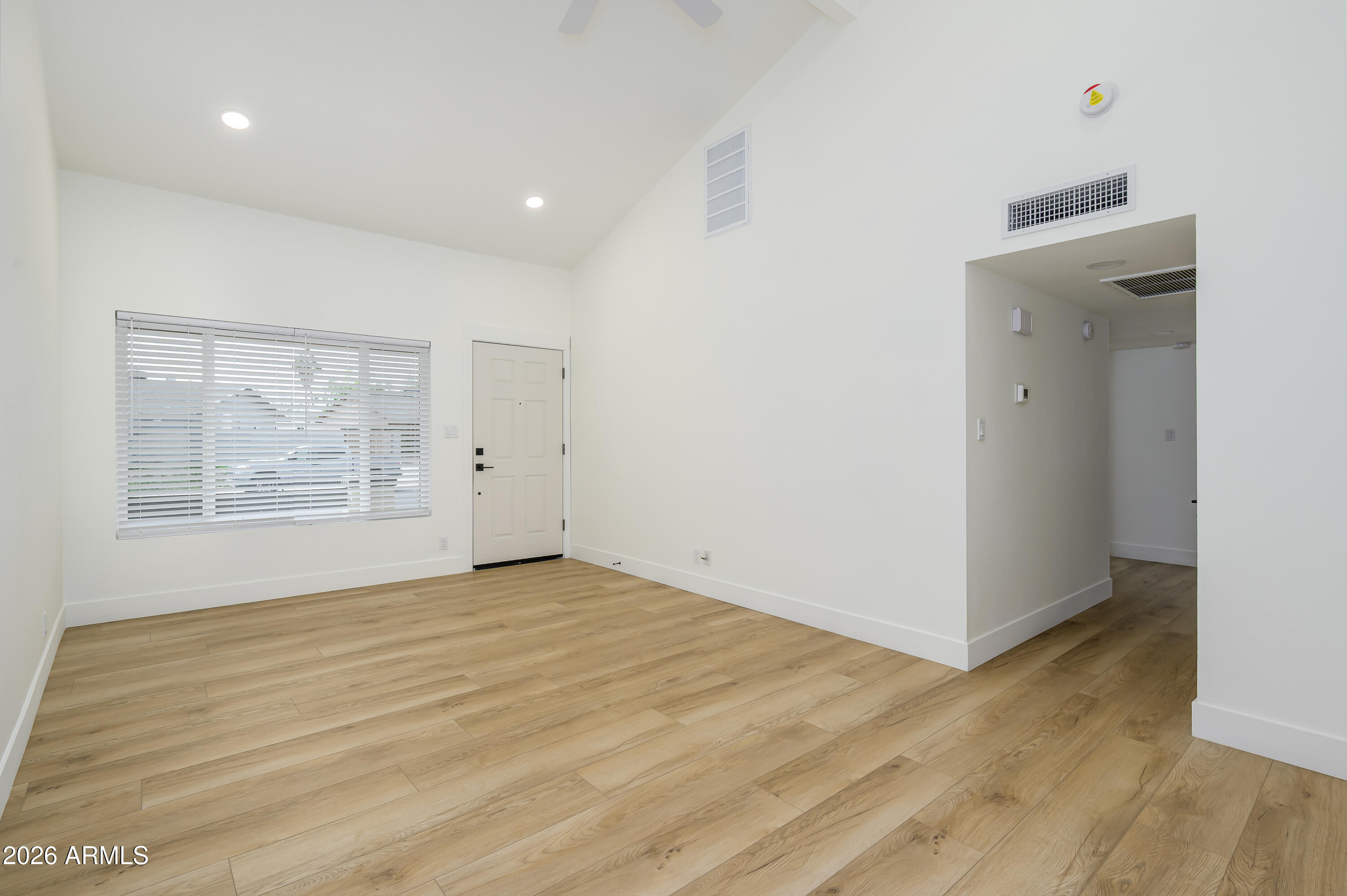 1132 W LAGUNA AZUL Avenue