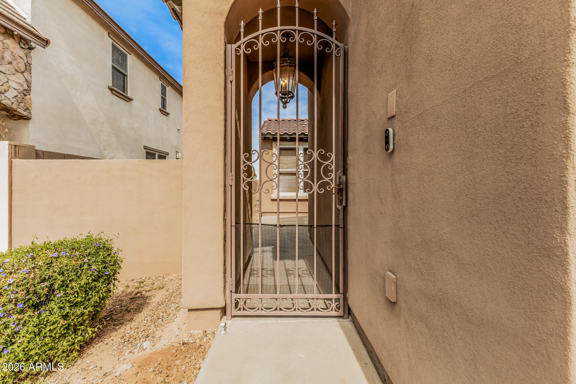 2288 E WISTERIA Drive