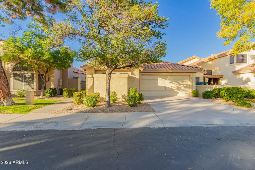 Photo of 22 E Caroline Lane, Tempe, AZ 85284 (MLS # 6977662)